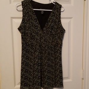 New York & company sleeveless blouse